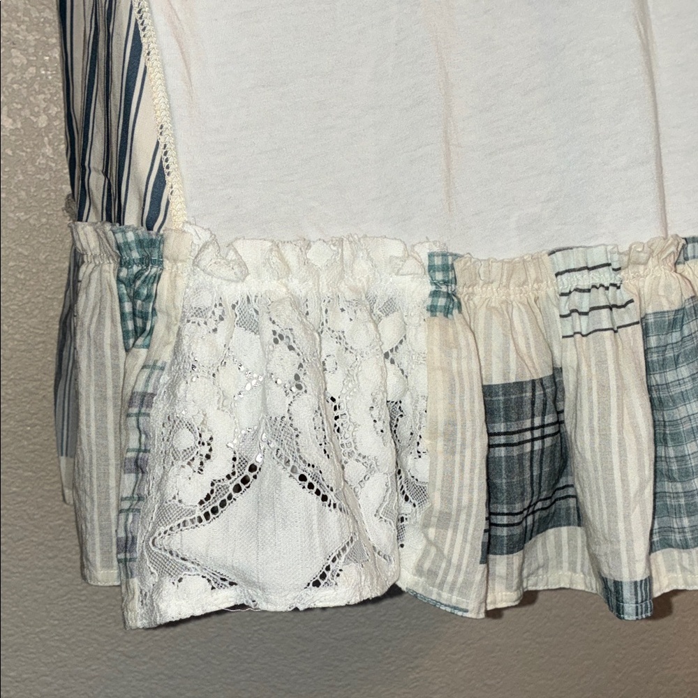ANTHROPOLOGIE PILCRO Sleeveless White Tee, Ruffle Blue Stripes & Lace XS NWT - Picture 8 of 17